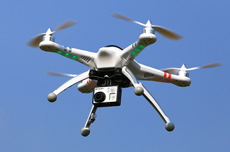 Google запатентовала роботизированного приёмщика посылок от дронов